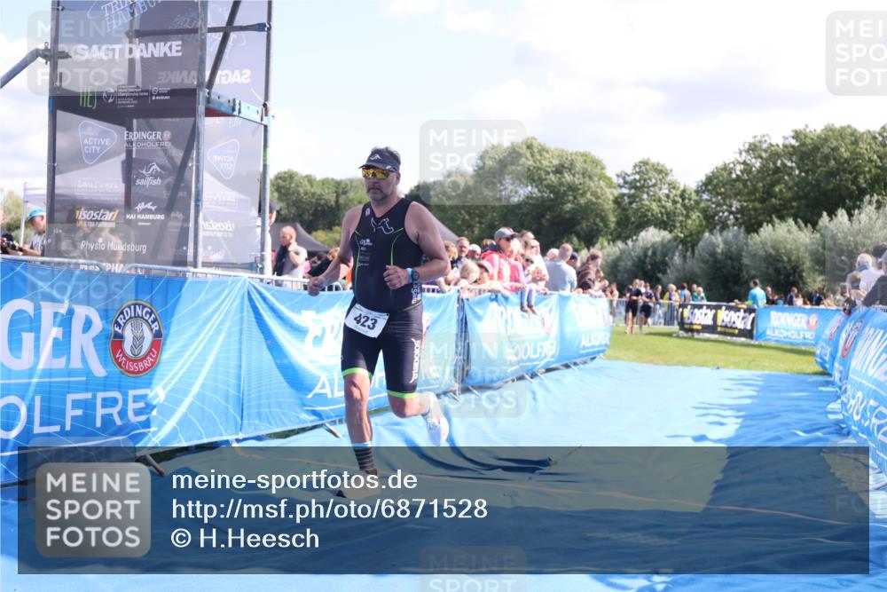 25.08.2024 - Elbe Triathlon Hamburg H.Heesch http://msf.ph/oto/6871528 25.08.2024 11:36:39 Ziel 423, 498, 1430 meine-sportfotos.de