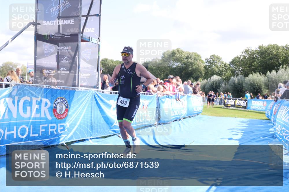 25.08.2024 - Elbe Triathlon Hamburg H.Heesch http://msf.ph/oto/6871539 25.08.2024 11:36:39 Ziel 423, 498, 1430 meine-sportfotos.de