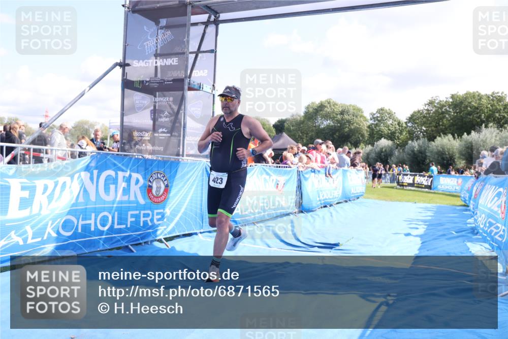 25.08.2024 - Elbe Triathlon Hamburg H.Heesch http://msf.ph/oto/6871565 25.08.2024 11:36:39 Ziel 423, 498, 1430 meine-sportfotos.de