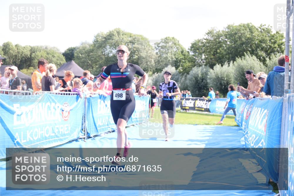 25.08.2024 - Elbe Triathlon Hamburg H.Heesch http://msf.ph/oto/6871635 25.08.2024 11:36:46 Ziel 423, 479, 498 meine-sportfotos.de
