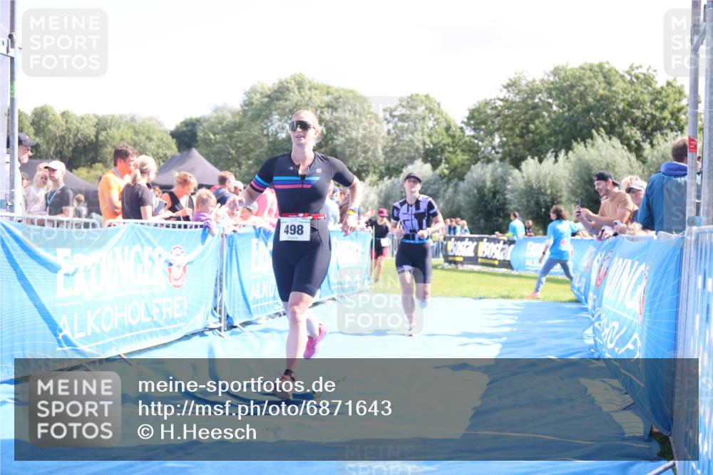 25.08.2024 - Elbe Triathlon Hamburg H.Heesch http://msf.ph/oto/6871643 25.08.2024 11:36:46 Ziel 423, 479, 498 meine-sportfotos.de