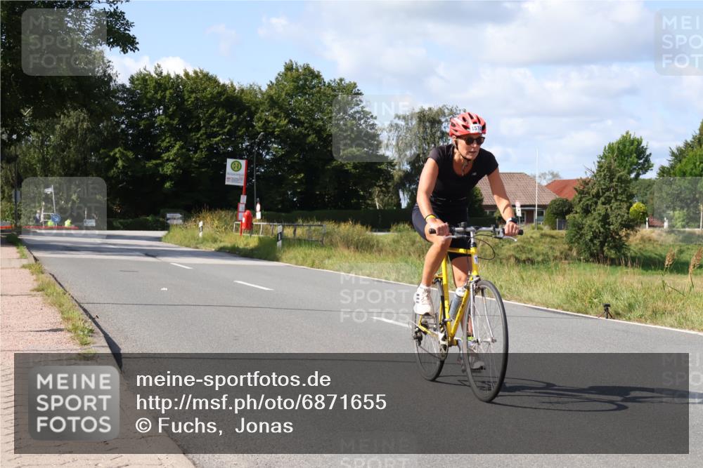 25.08.2024 - Elbe Triathlon Hamburg Fuchs,  Jonas http://msf.ph/oto/6871655 25.08.2024 11:13:59 Radfahren 1574 meine-sportfotos.de