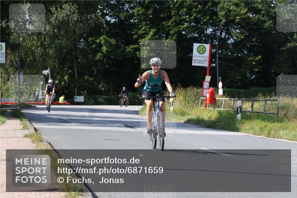 25.08.2024 - Elbe Triathlon Hamburg Fuchs,  Jonas http://msf.ph/oto/6871659 25.08.2024 11:14:15 Radfahren 1523, 1486 meine-sportfotos.de
