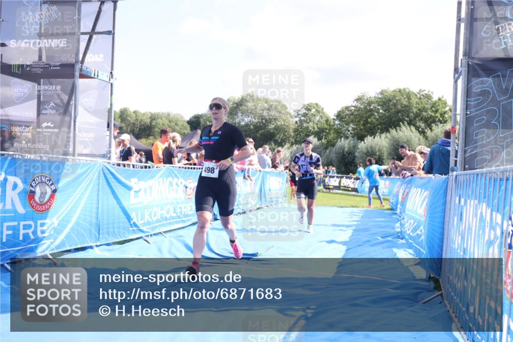 25.08.2024 - Elbe Triathlon Hamburg H.Heesch http://msf.ph/oto/6871683 25.08.2024 11:36:46 Ziel 423, 479, 498 meine-sportfotos.de
