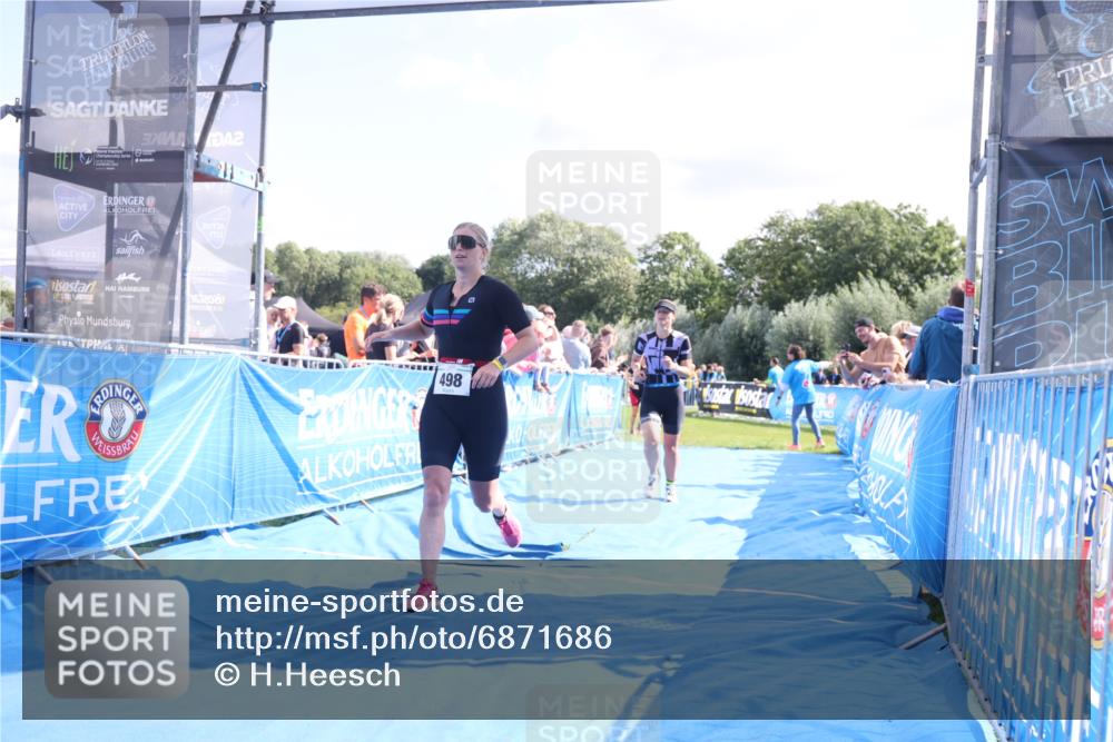 25.08.2024 - Elbe Triathlon Hamburg H.Heesch http://msf.ph/oto/6871686 25.08.2024 11:36:46 Ziel 423, 479, 498 meine-sportfotos.de