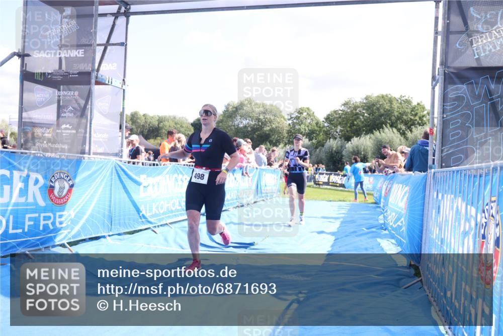 25.08.2024 - Elbe Triathlon Hamburg H.Heesch http://msf.ph/oto/6871693 25.08.2024 11:36:46 Ziel 423, 479, 498 meine-sportfotos.de