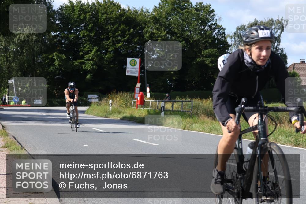 25.08.2024 - Elbe Triathlon Hamburg Fuchs,  Jonas http://msf.ph/oto/6871763 25.08.2024 11:14:25 Radfahren 1486, 757, 1716 meine-sportfotos.de