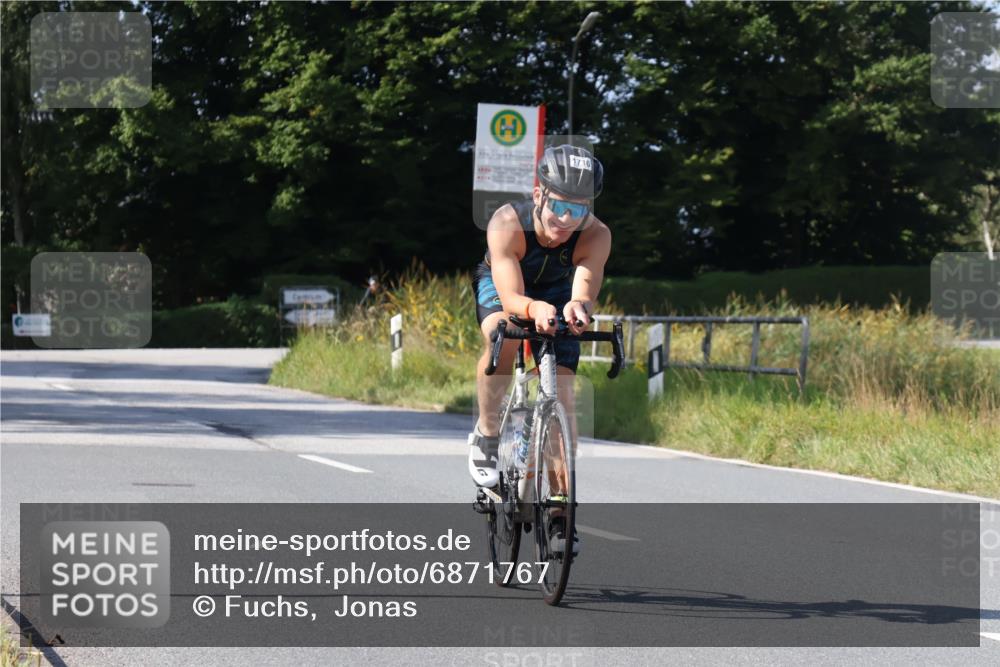 25.08.2024 - Elbe Triathlon Hamburg Fuchs,  Jonas http://msf.ph/oto/6871767 25.08.2024 11:14:27 Radfahren 1486, 757, 1716 meine-sportfotos.de