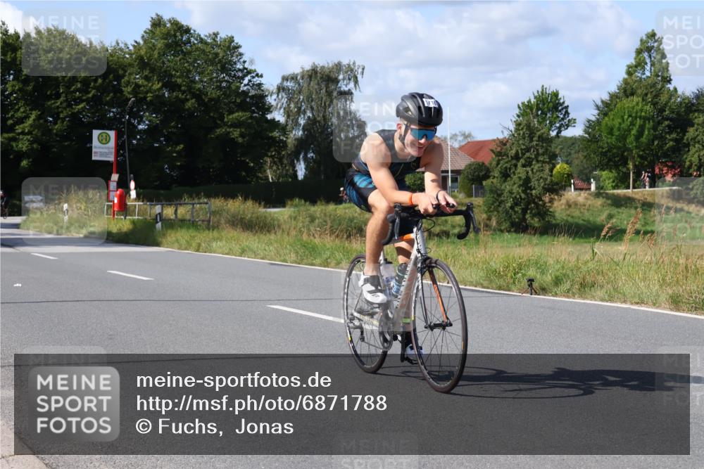 25.08.2024 - Elbe Triathlon Hamburg Fuchs,  Jonas http://msf.ph/oto/6871788 25.08.2024 11:14:27 Radfahren 1486, 757, 1716 meine-sportfotos.de
