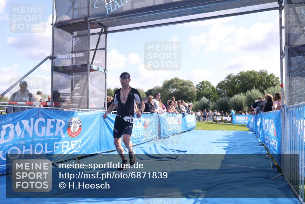 25.08.2024 - Elbe Triathlon Hamburg H.Heesch http://msf.ph/oto/6871839 25.08.2024 11:09:43 Ziel 419, 469, 573, 578 meine-sportfotos.de