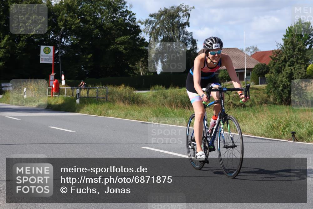 25.08.2024 - Elbe Triathlon Hamburg Fuchs,  Jonas http://msf.ph/oto/6871875 25.08.2024 11:14:43 Radfahren 1631, 1524, 1643, 1506 meine-sportfotos.de