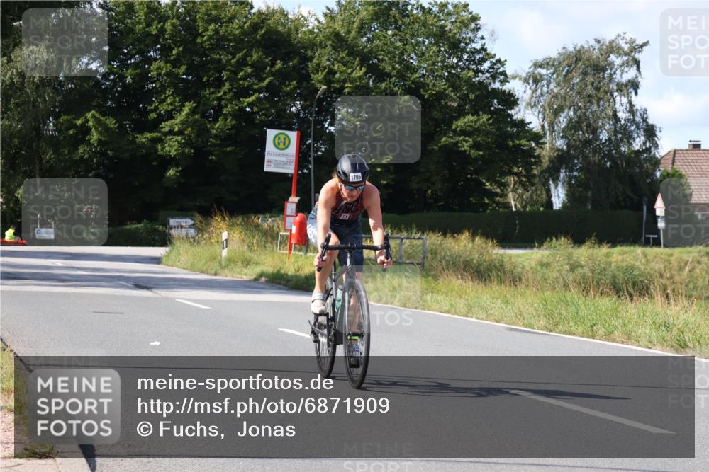 25.08.2024 - Elbe Triathlon Hamburg Fuchs,  Jonas http://msf.ph/oto/6871909 25.08.2024 11:14:54 Radfahren 1506, 1706, 1491 meine-sportfotos.de