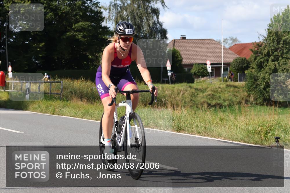 25.08.2024 - Elbe Triathlon Hamburg Fuchs,  Jonas http://msf.ph/oto/6872006 25.08.2024 11:15:09 Radfahren 1630, 1567 meine-sportfotos.de