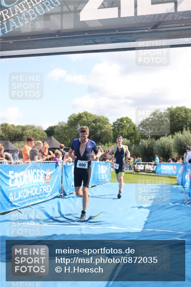 25.08.2024 - Elbe Triathlon Hamburg H.Heesch http://msf.ph/oto/6872035 25.08.2024 11:37:10 Ziel 400, 679, 731 meine-sportfotos.de