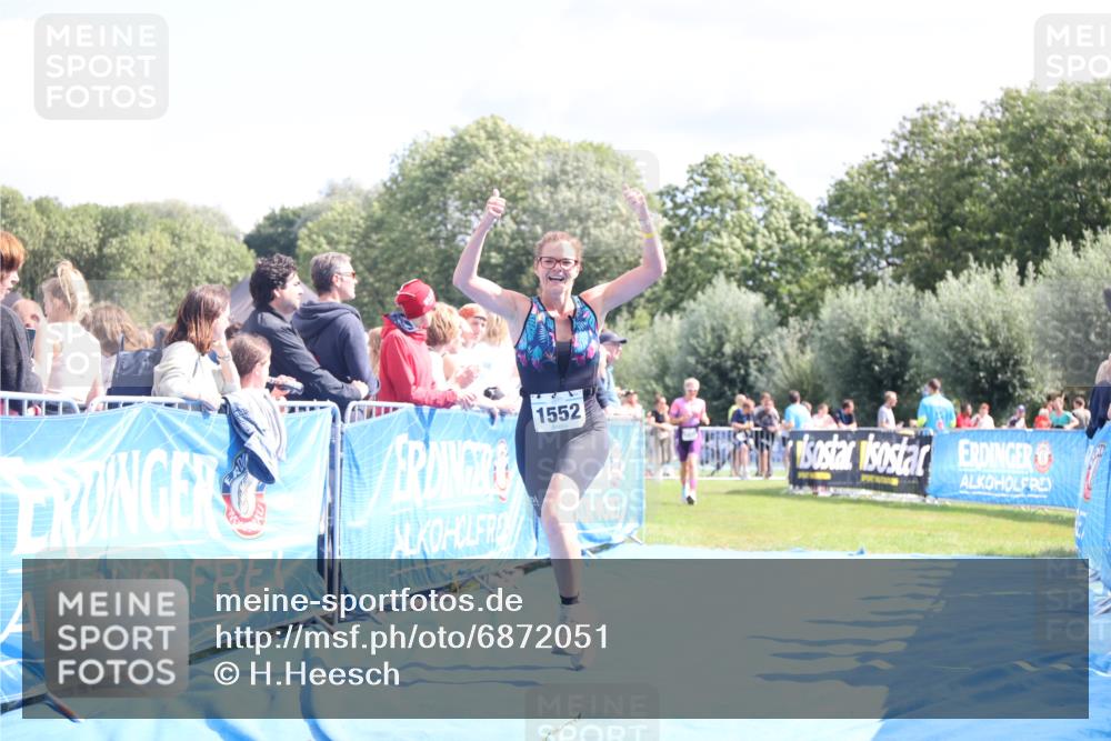 25.08.2024 - Elbe Triathlon Hamburg H.Heesch http://msf.ph/oto/6872051 25.08.2024 11:59:16 Ziel 478, 1472, 1552 meine-sportfotos.de