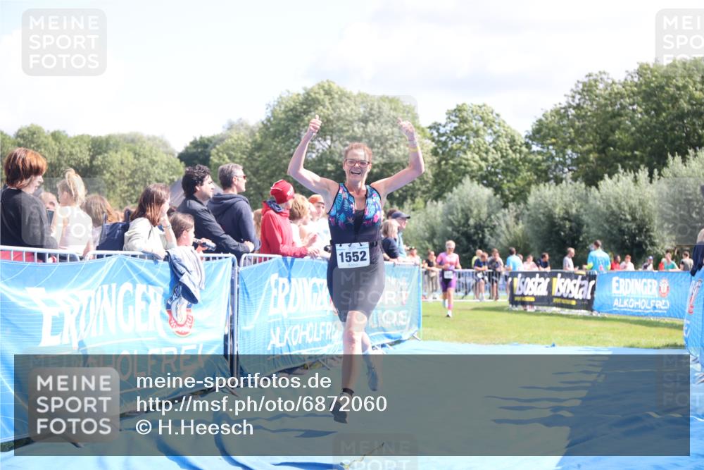 25.08.2024 - Elbe Triathlon Hamburg H.Heesch http://msf.ph/oto/6872060 25.08.2024 11:59:16 Ziel 478, 1472, 1552 meine-sportfotos.de