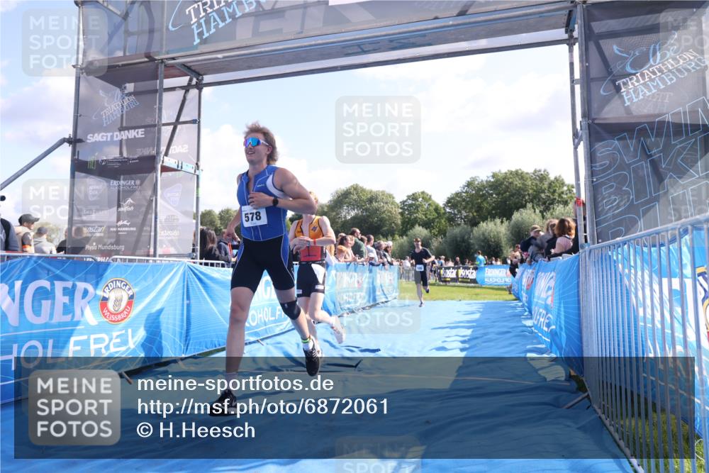 25.08.2024 - Elbe Triathlon Hamburg H.Heesch http://msf.ph/oto/6872061 25.08.2024 11:09:50 Ziel 419, 573, 578, 586, 638 meine-sportfotos.de