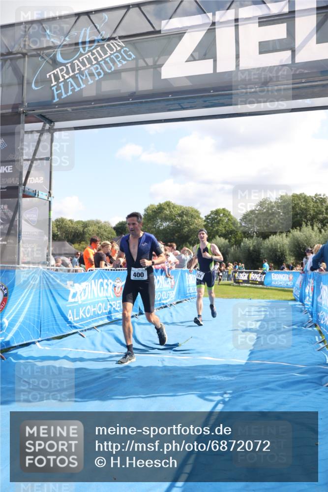 25.08.2024 - Elbe Triathlon Hamburg H.Heesch http://msf.ph/oto/6872072 25.08.2024 11:37:10 Ziel 400, 679, 731 meine-sportfotos.de