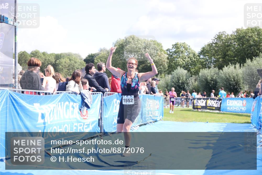 25.08.2024 - Elbe Triathlon Hamburg H.Heesch http://msf.ph/oto/6872076 25.08.2024 11:59:16 Ziel 478, 1472, 1552 meine-sportfotos.de