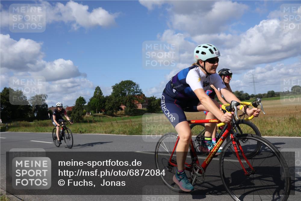25.08.2024 - Elbe Triathlon Hamburg Fuchs,  Jonas http://msf.ph/oto/6872084 25.08.2024 11:15:23 Radfahren 1689, 1528, 1645 meine-sportfotos.de