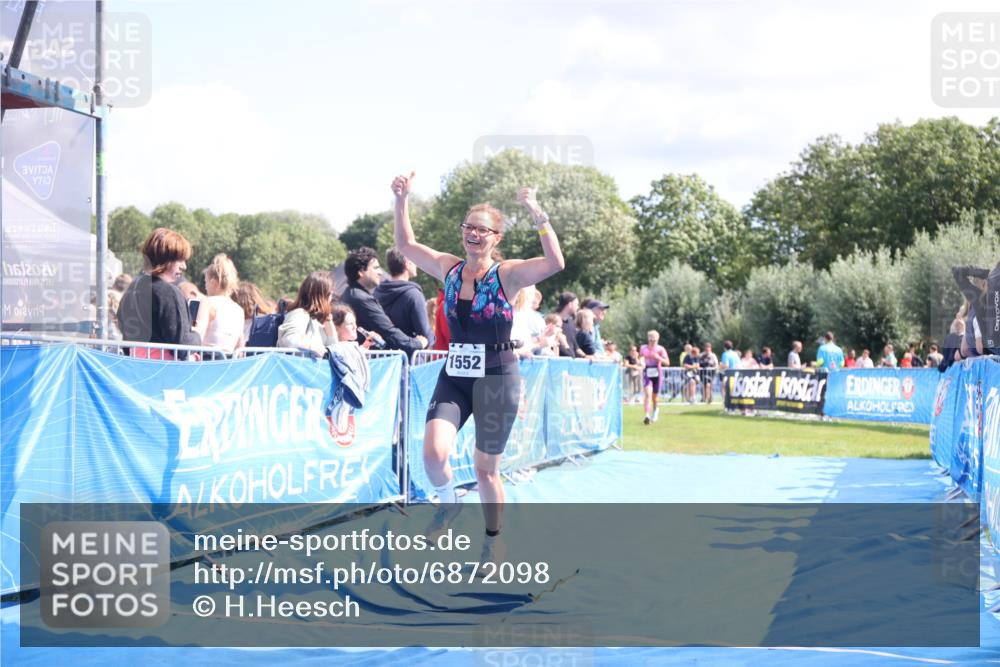 25.08.2024 - Elbe Triathlon Hamburg H.Heesch http://msf.ph/oto/6872098 25.08.2024 11:59:16 Ziel 478, 1472, 1552 meine-sportfotos.de