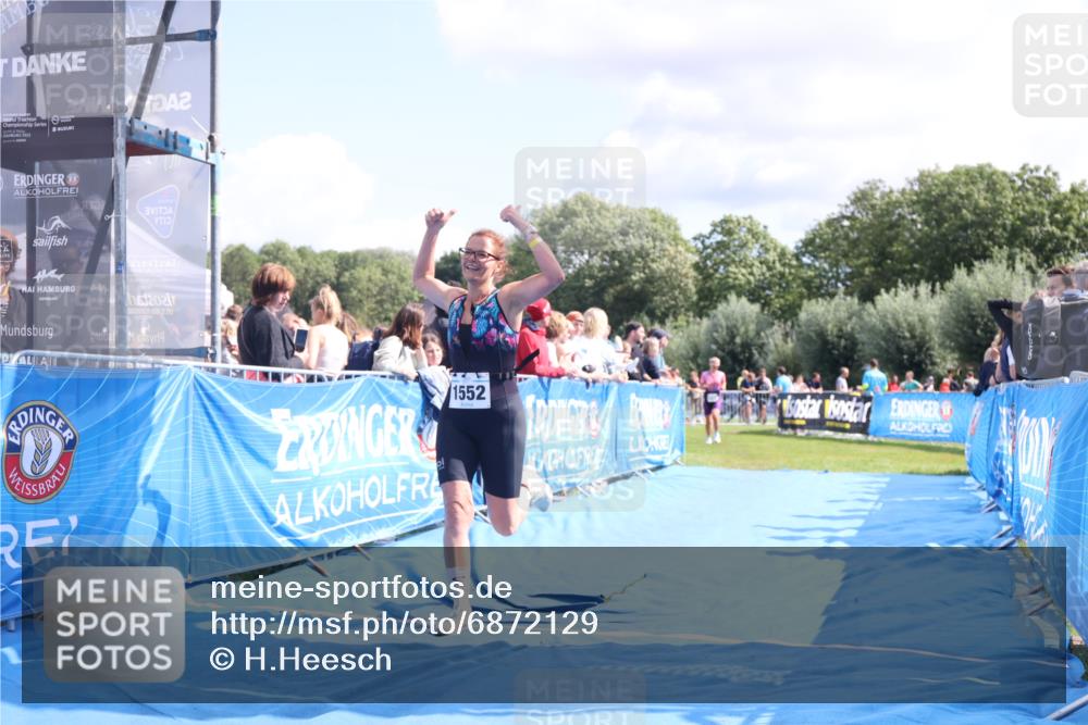 25.08.2024 - Elbe Triathlon Hamburg H.Heesch http://msf.ph/oto/6872129 25.08.2024 11:59:16 Ziel 478, 1472, 1552 meine-sportfotos.de