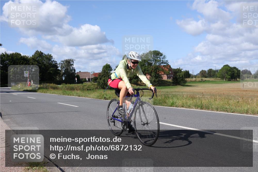 25.08.2024 - Elbe Triathlon Hamburg Fuchs,  Jonas http://msf.ph/oto/6872132 25.08.2024 11:15:36 Radfahren 1509, 1513 meine-sportfotos.de