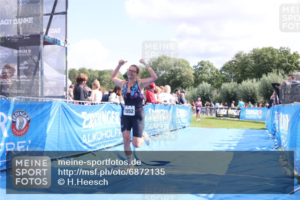 25.08.2024 - Elbe Triathlon Hamburg H.Heesch http://msf.ph/oto/6872135 25.08.2024 11:59:16 Ziel 478, 1472, 1552 meine-sportfotos.de