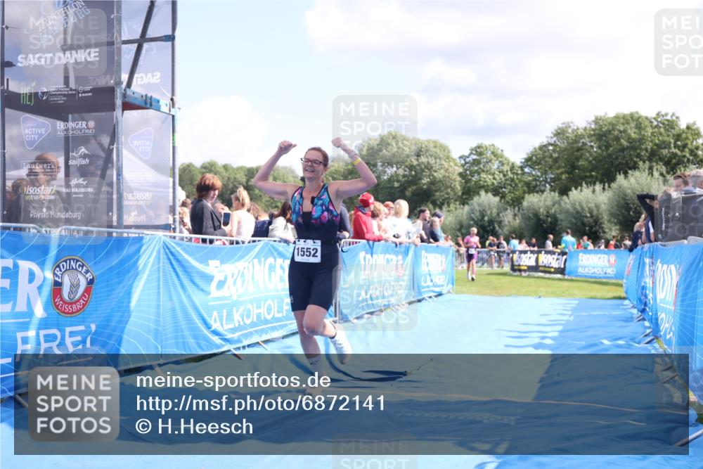 25.08.2024 - Elbe Triathlon Hamburg H.Heesch http://msf.ph/oto/6872141 25.08.2024 11:59:16 Ziel 478, 1472, 1552 meine-sportfotos.de