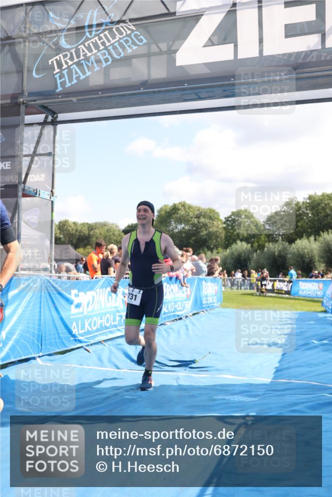 25.08.2024 - Elbe Triathlon Hamburg H.Heesch http://msf.ph/oto/6872150 25.08.2024 11:37:11 Ziel 400, 679, 731 meine-sportfotos.de
