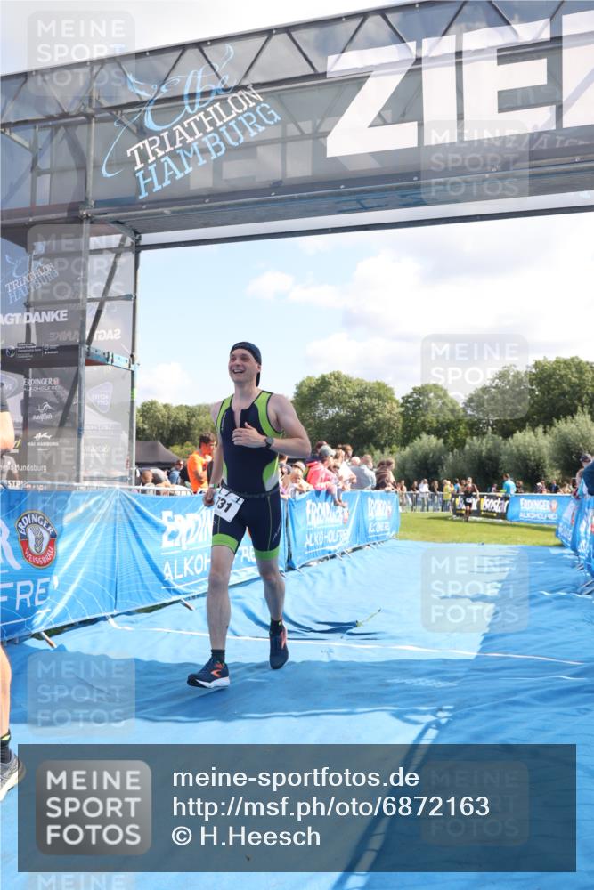 25.08.2024 - Elbe Triathlon Hamburg H.Heesch http://msf.ph/oto/6872163 25.08.2024 11:37:12 Ziel 400, 679, 731 meine-sportfotos.de