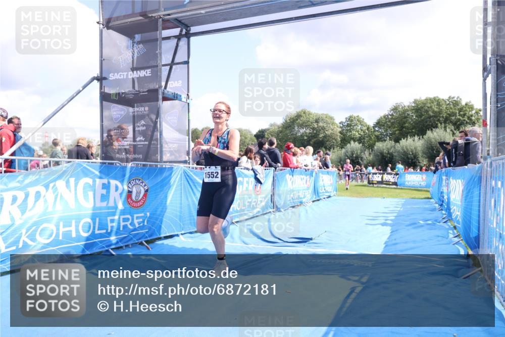 25.08.2024 - Elbe Triathlon Hamburg H.Heesch http://msf.ph/oto/6872181 25.08.2024 11:59:17 Ziel 478, 1472, 1552 meine-sportfotos.de