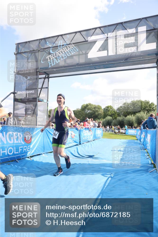 25.08.2024 - Elbe Triathlon Hamburg H.Heesch http://msf.ph/oto/6872185 25.08.2024 11:37:12 Ziel 400, 679, 731 meine-sportfotos.de