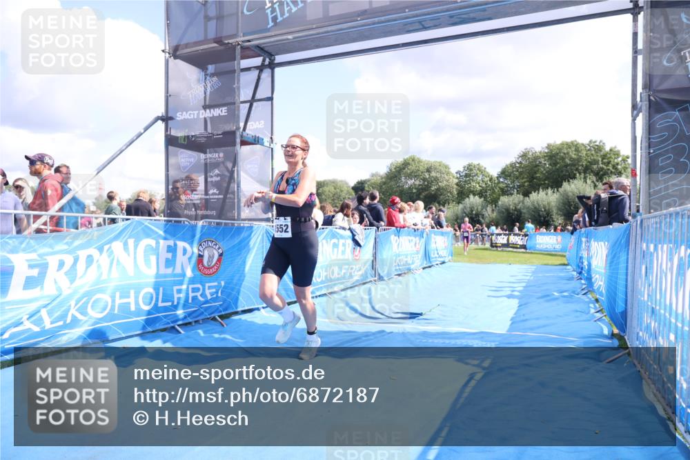 25.08.2024 - Elbe Triathlon Hamburg H.Heesch http://msf.ph/oto/6872187 25.08.2024 11:59:17 Ziel 478, 1472, 1552 meine-sportfotos.de