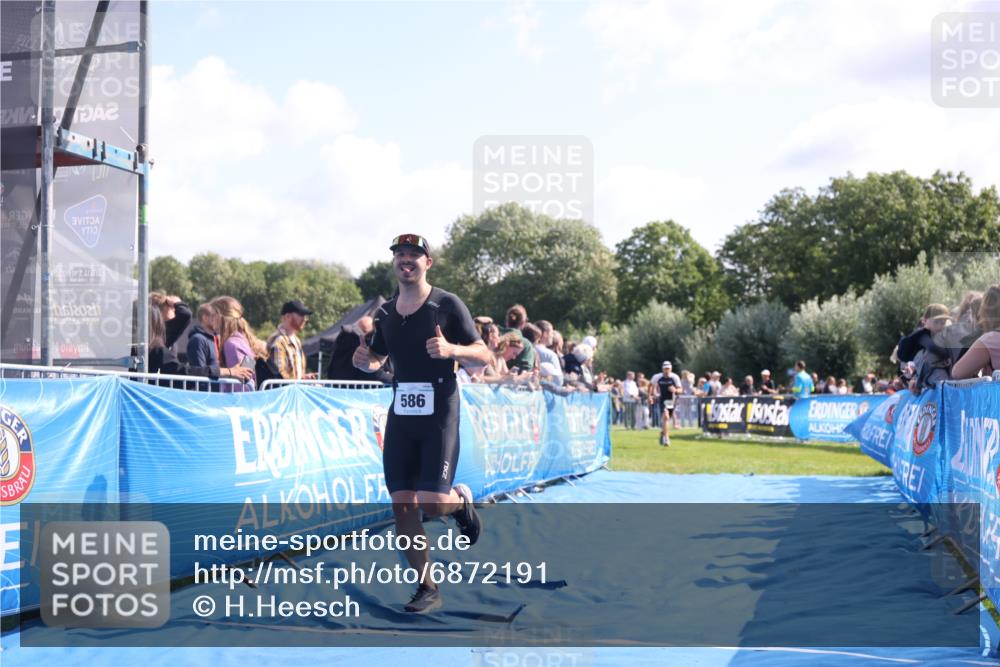 25.08.2024 - Elbe Triathlon Hamburg H.Heesch http://msf.ph/oto/6872191 25.08.2024 11:09:53 Ziel 573, 578, 586, 638 meine-sportfotos.de