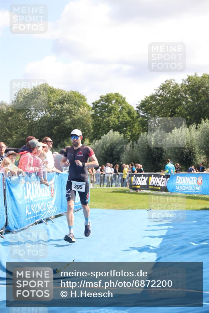 25.08.2024 - Elbe Triathlon Hamburg H.Heesch http://msf.ph/oto/6872200 25.08.2024 11:37:22 Ziel 395 meine-sportfotos.de