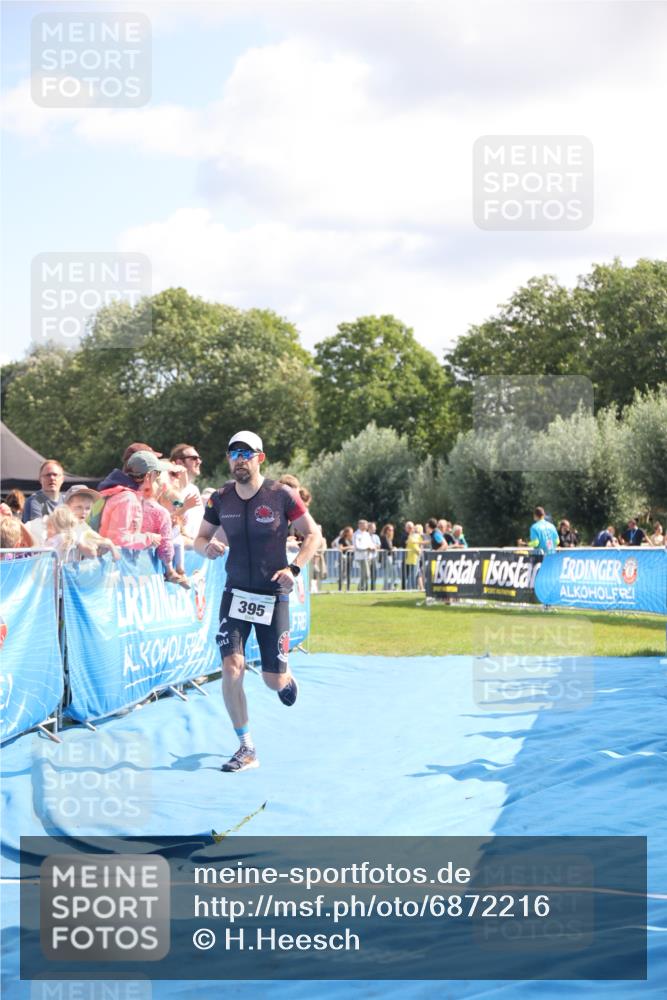 25.08.2024 - Elbe Triathlon Hamburg H.Heesch http://msf.ph/oto/6872216 25.08.2024 11:37:22 Ziel 395 meine-sportfotos.de