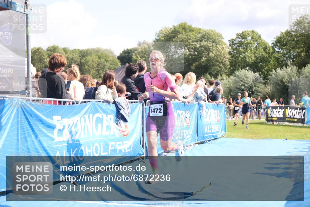 25.08.2024 - Elbe Triathlon Hamburg H.Heesch http://msf.ph/oto/6872236 25.08.2024 11:59:22 Ziel 1472, 1479, 1552, 1717 meine-sportfotos.de