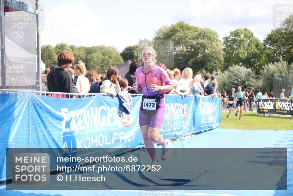 25.08.2024 - Elbe Triathlon Hamburg H.Heesch http://msf.ph/oto/6872252 25.08.2024 11:59:22 Ziel 1472, 1479, 1552, 1717 meine-sportfotos.de