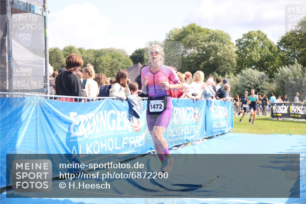 25.08.2024 - Elbe Triathlon Hamburg H.Heesch http://msf.ph/oto/6872260 25.08.2024 11:59:22 Ziel 1472, 1479, 1552, 1717 meine-sportfotos.de
