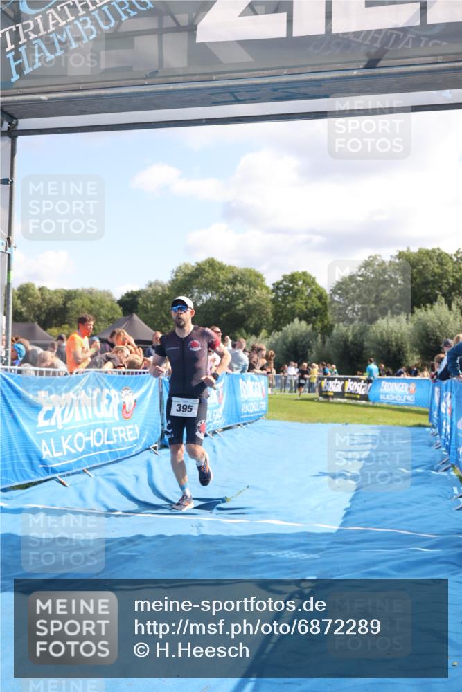 25.08.2024 - Elbe Triathlon Hamburg H.Heesch http://msf.ph/oto/6872289 25.08.2024 11:37:23 Ziel 395 meine-sportfotos.de