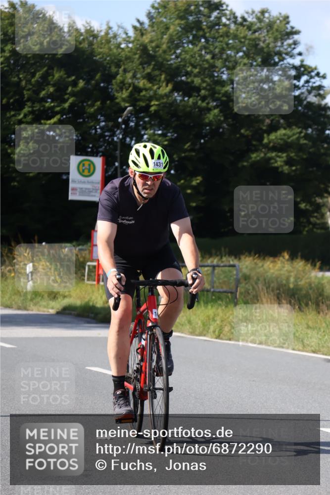 25.08.2024 - Elbe Triathlon Hamburg Fuchs,  Jonas http://msf.ph/oto/6872290 25.08.2024 11:16:33 Radfahren 1431 meine-sportfotos.de