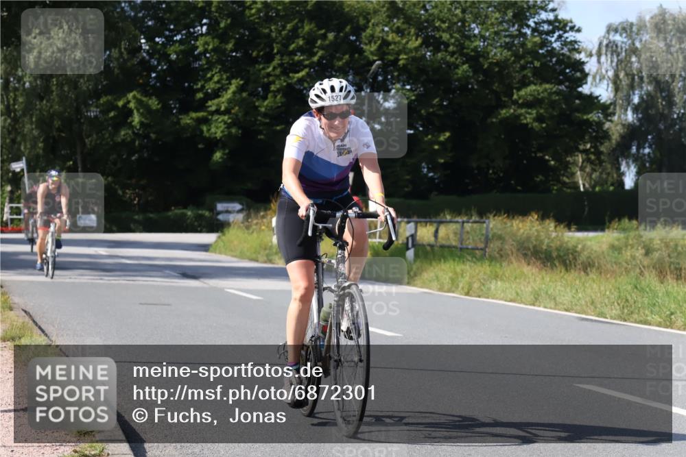 25.08.2024 - Elbe Triathlon Hamburg Fuchs,  Jonas http://msf.ph/oto/6872301 25.08.2024 11:16:41 Radfahren 1527, 1538, 1702 meine-sportfotos.de