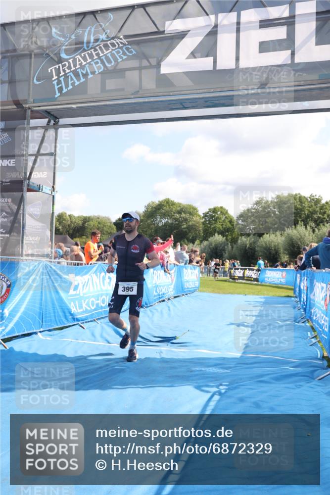 25.08.2024 - Elbe Triathlon Hamburg H.Heesch http://msf.ph/oto/6872329 25.08.2024 11:37:23 Ziel 395 meine-sportfotos.de