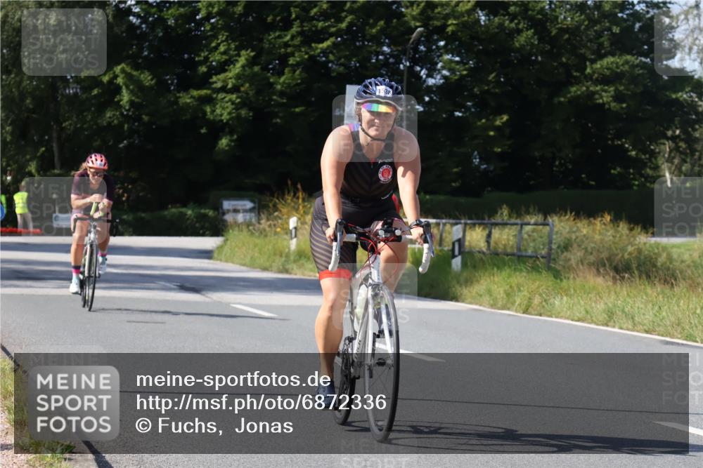 25.08.2024 - Elbe Triathlon Hamburg Fuchs,  Jonas http://msf.ph/oto/6872336 25.08.2024 11:16:44 Radfahren 1527, 1538, 1702 meine-sportfotos.de