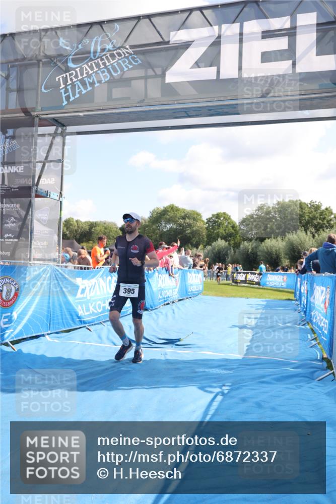 25.08.2024 - Elbe Triathlon Hamburg H.Heesch http://msf.ph/oto/6872337 25.08.2024 11:37:24 Ziel 395, 1417 meine-sportfotos.de