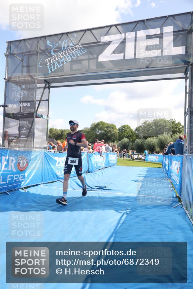 25.08.2024 - Elbe Triathlon Hamburg H.Heesch http://msf.ph/oto/6872349 25.08.2024 11:37:24 Ziel 395, 1417 meine-sportfotos.de