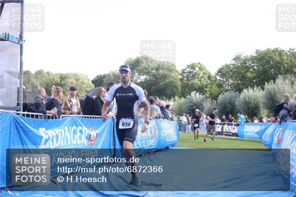 25.08.2024 - Elbe Triathlon Hamburg H.Heesch http://msf.ph/oto/6872366 25.08.2024 11:09:56 Ziel 426, 573, 578, 586, 638 meine-sportfotos.de