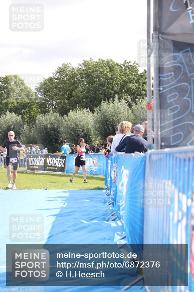 25.08.2024 - Elbe Triathlon Hamburg H.Heesch http://msf.ph/oto/6872376 25.08.2024 11:37:28 Ziel 395, 1417 meine-sportfotos.de