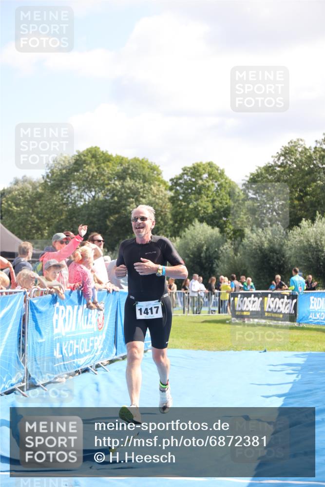 25.08.2024 - Elbe Triathlon Hamburg H.Heesch http://msf.ph/oto/6872381 25.08.2024 11:37:31 Ziel 395, 1417 meine-sportfotos.de